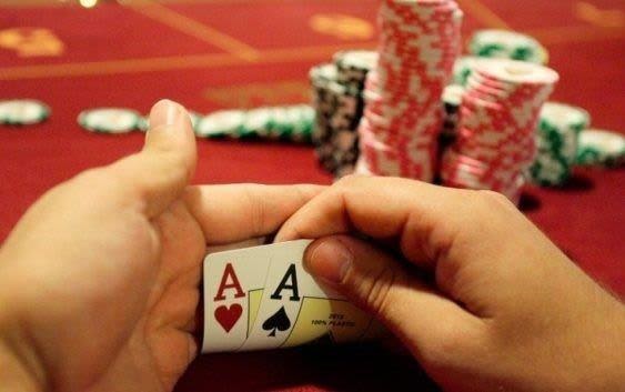 8 lời khuyên giúp bạn chơi game bài poker giỏi hơn 4 Những lời khuyên giúp bạn chơi game bài poker giỏi hơn